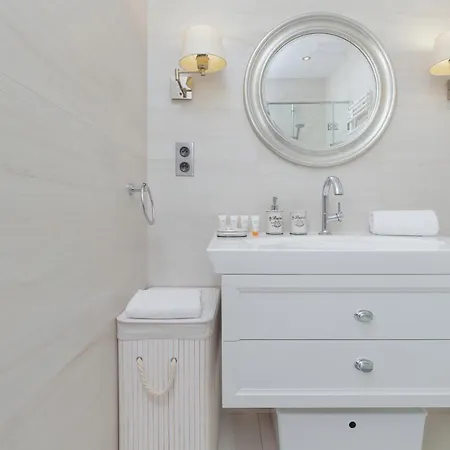 Апартаменти Seaside With Gym By Renters